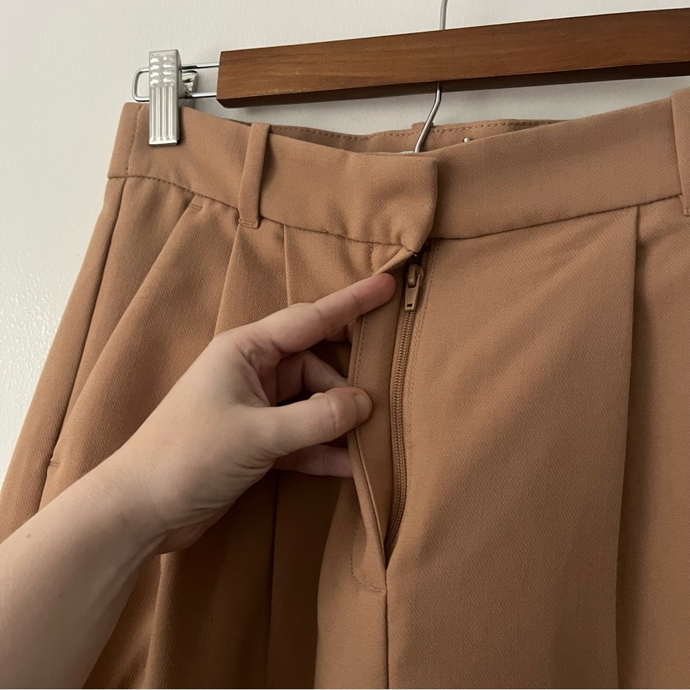 Abercrombie & Fitch Sloane Wide Leg Tailored Trouser Pants Tan 27 / 4 XS Inseam - Picture 3 of 11